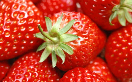 草莓不能和什么一起吃(图2)
